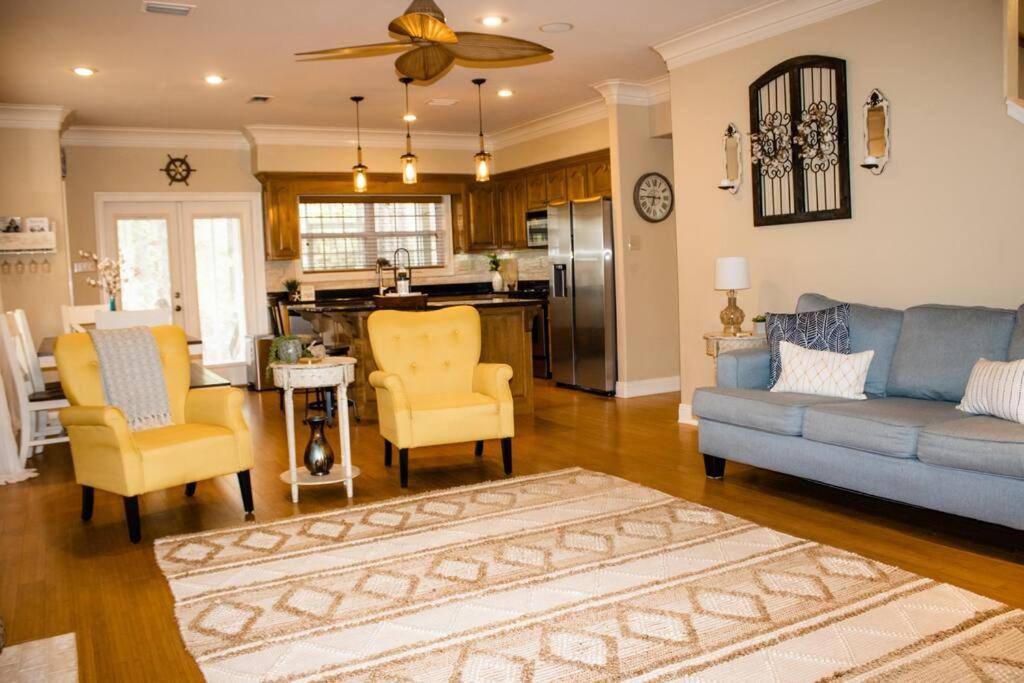Pet Friendly Tranquil Cottage With Fire-Pit And Seasonal Hot Tub Sept-March Minutes To Beaches Dauphin Island Eksteriør bilde